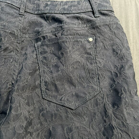 Simply Vera Vera Wang Dark Blue Floral Patterned Women's Shorts - Picture 5 of 6
